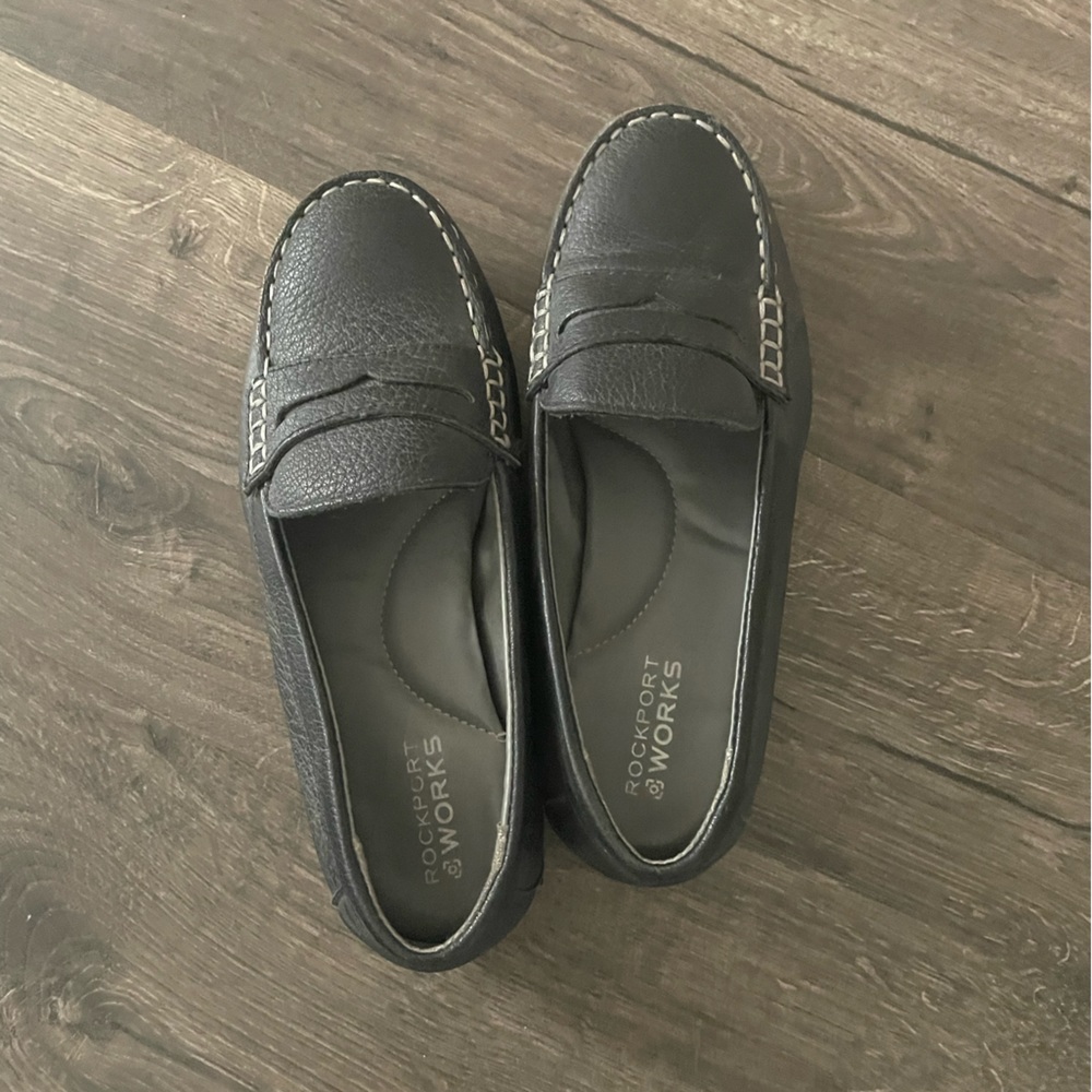 Women’s steel toe Rockport dress shoes